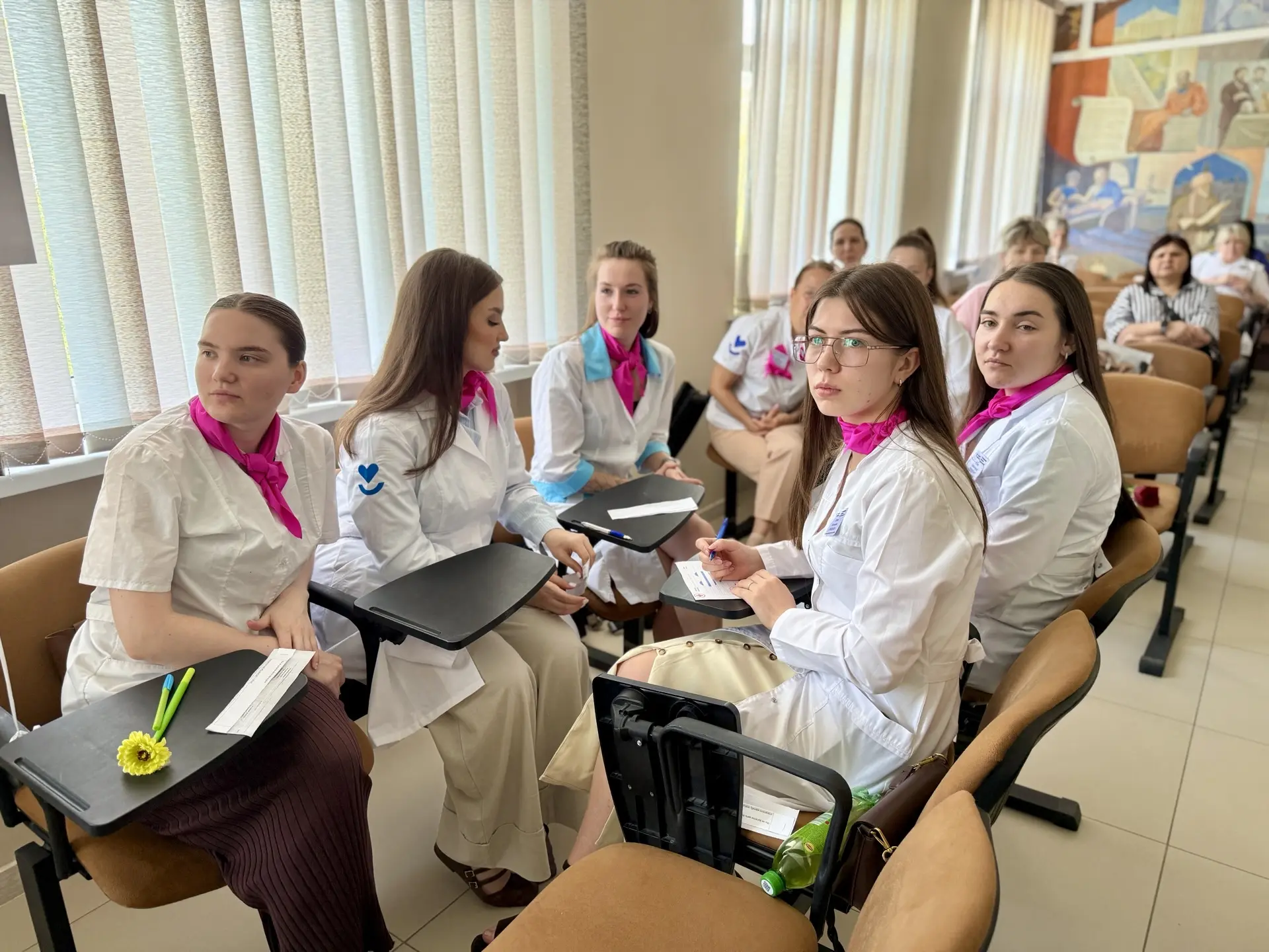 Квиз в честь Дня медицинских сестёр и Дня акушерки 🎓