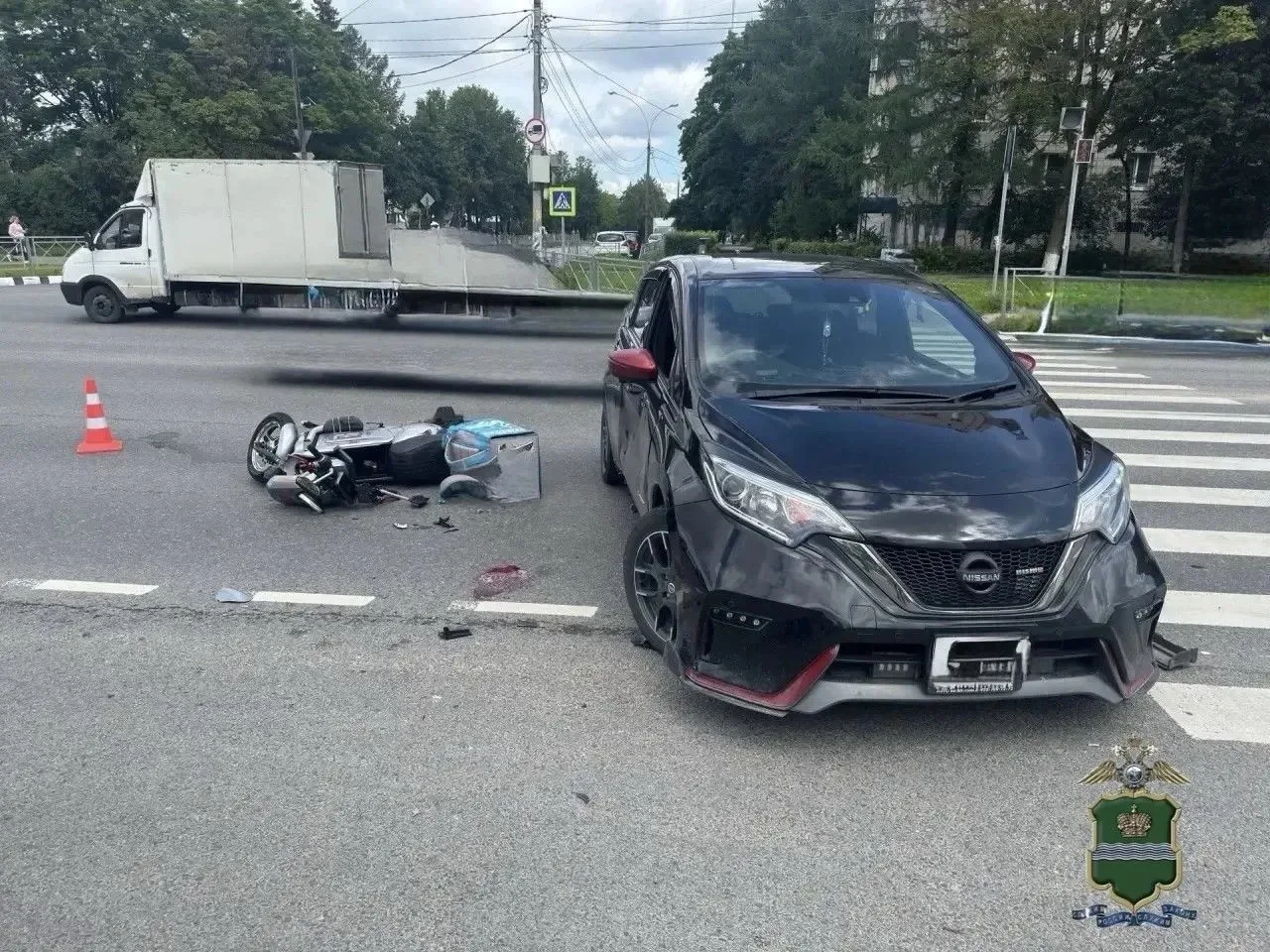 🚔 В Обнинске под колёса иномарки попал курьер на электроскутере