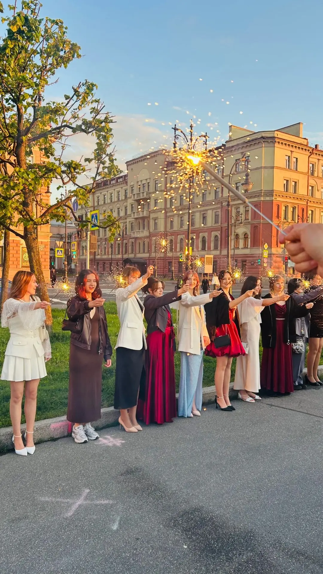24 июня , выпускники 9 б отправились в незабываемое путешествие на теплоходе! 🌊
Это стало прекрасны