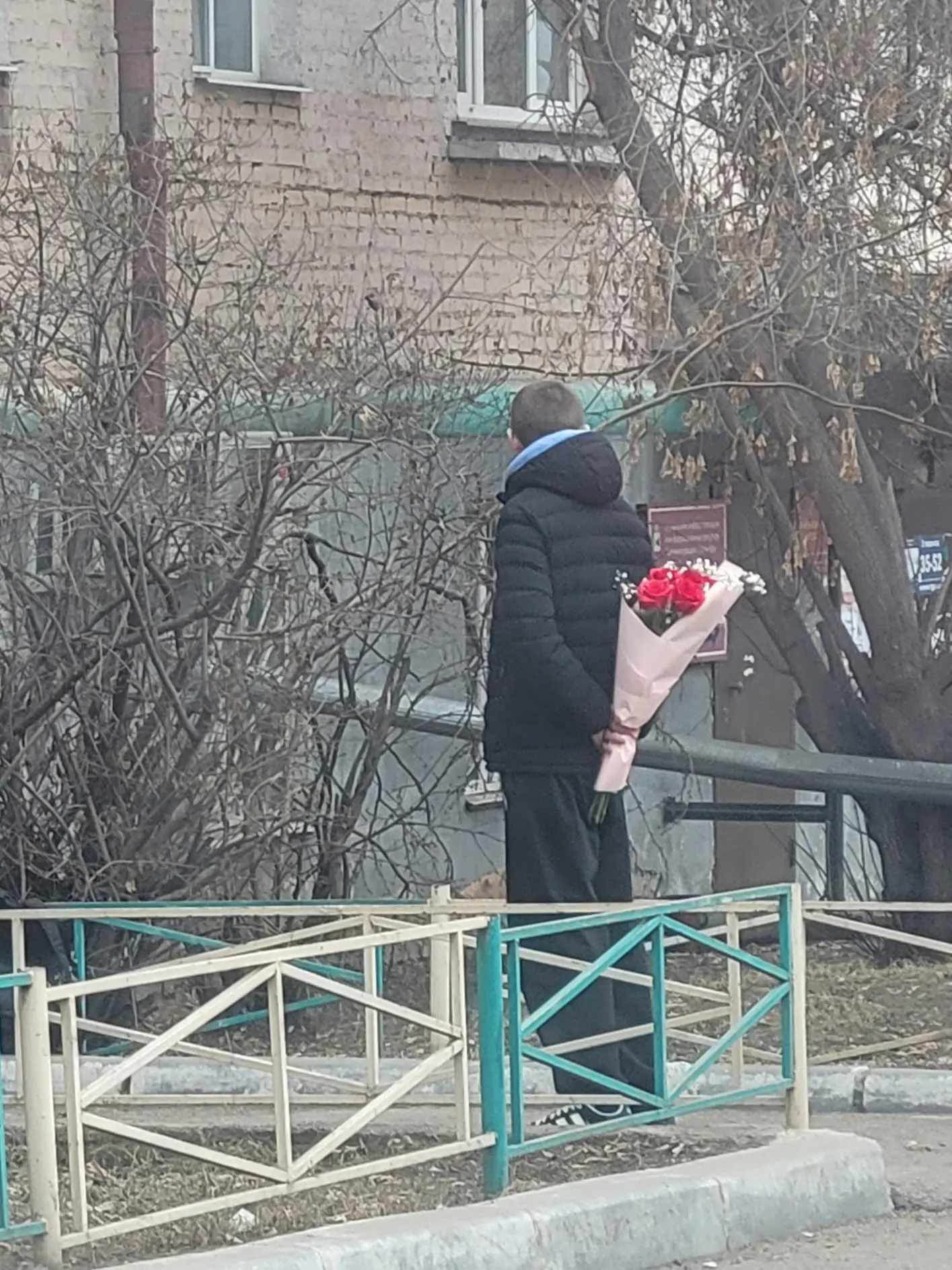 ❤️ В сети обсуждают юного романтика  Как же это мило и красиво со стороны. В ожидании, немного нервн