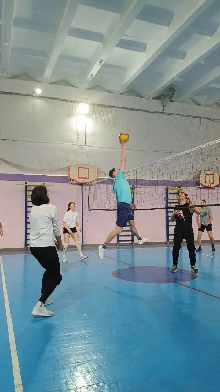🏐🔥 МОЩНЫЙ ВЕЧЕР ВОЛЕЙБОЛА! 🔥🏐  4 апреля в гостеприимных стенах школы №80 г. Иркутска состоялась това