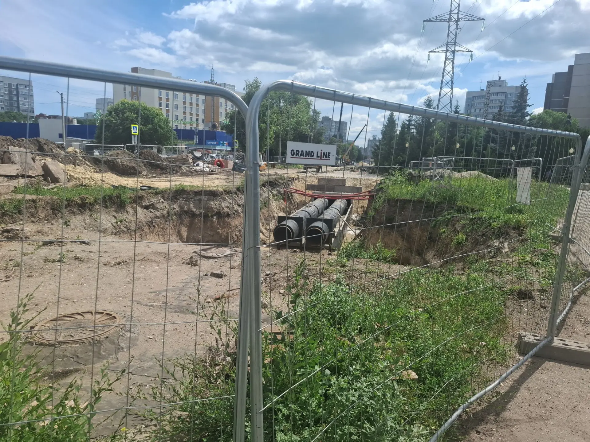 Крупно-маштабные работы ул.Жигулевкая по замене труб. Ждем окончания🫣🤣