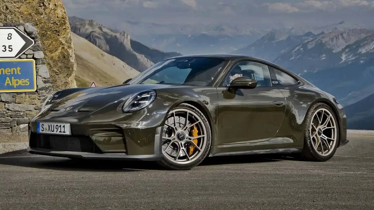 Porsche представила новый 911 GT3 Bergsport — лимитированную версию, созданную для альп...