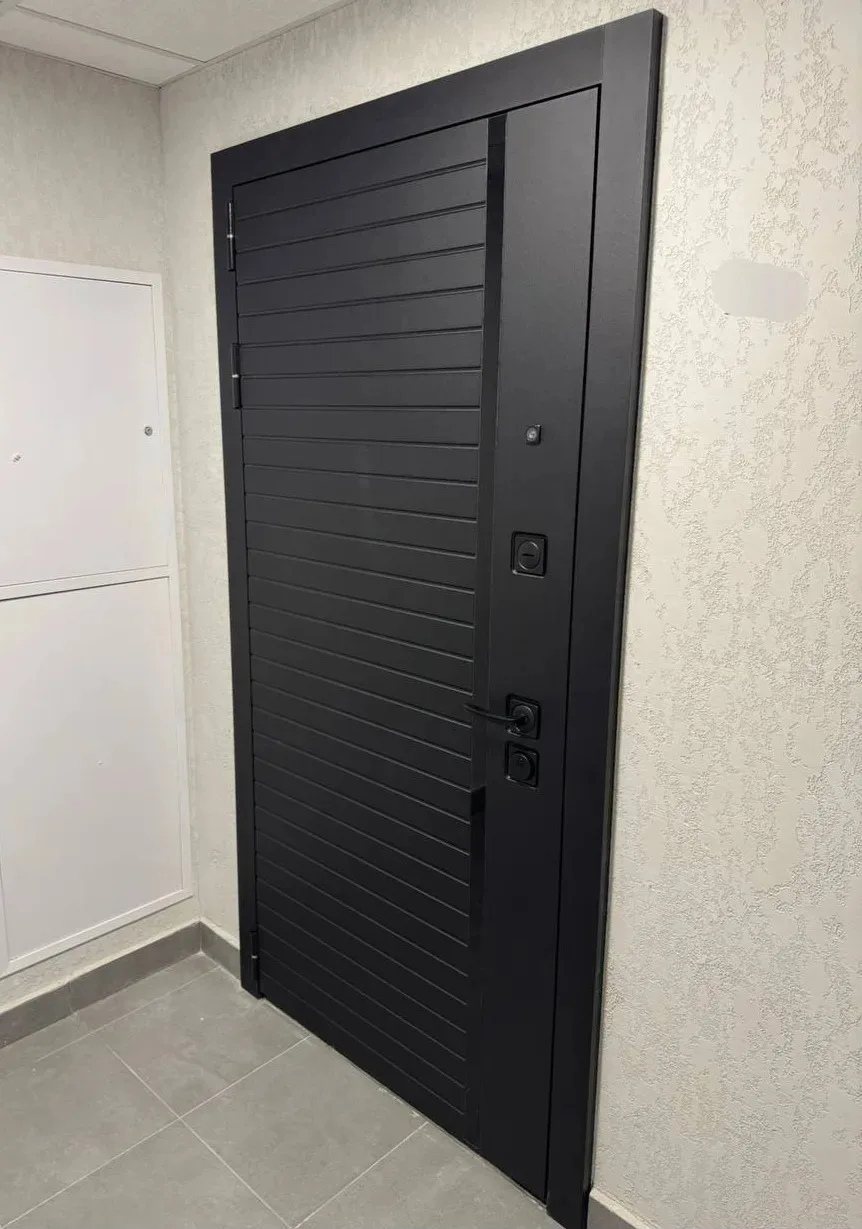🚪 Входная дверь Агат Чёрный 


Каталог данной двери по ссылке:
https://www.sdkomfort.ru/collection/