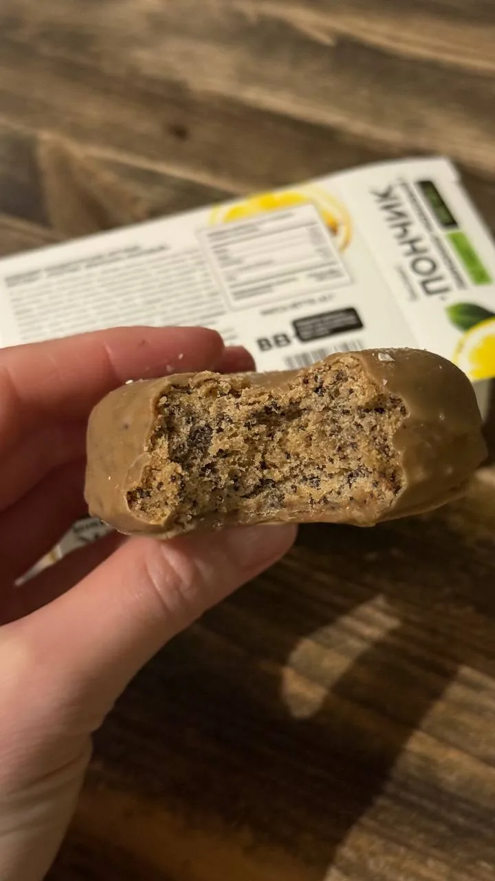 Воскресные #сладкиенаходки   Недавно впервые заказала во Вкусвилле вот такой пончик. Что могу сказат
