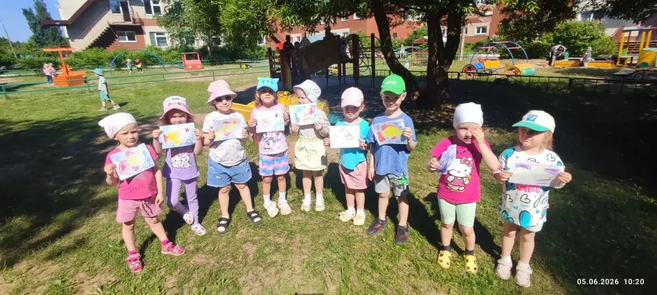💛Сегодня в нашем детском саду царила настоящая сказка! 🎩📜

😄Мы с размахом отметили день рождения
