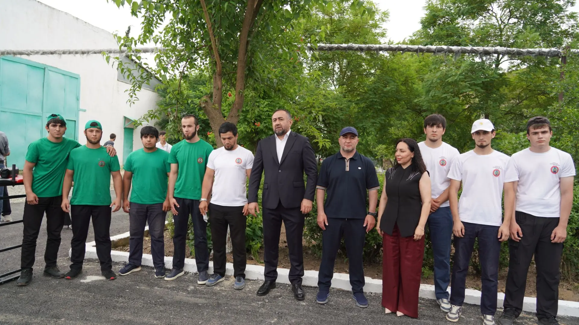 В Дагестанских Огнях открылся «Сад Памяти» в честь героев СВО! 🌳🕊️🇷🇺

Сегодня, 4 июля, в ГБПОУ Р