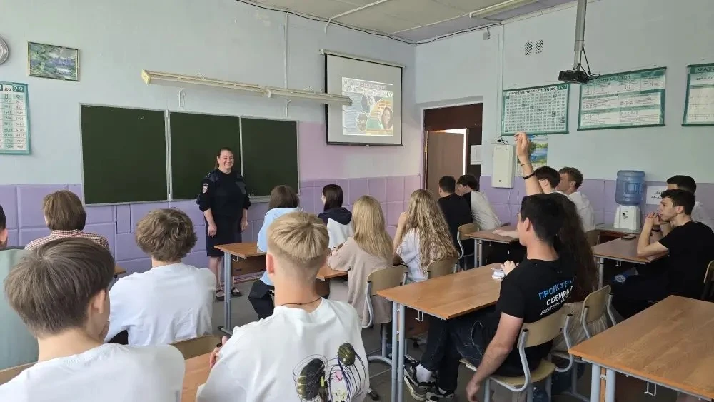 🚔 В рамках межведомственной профилактической акции для школьников прошло занятие «Школа правовых зн