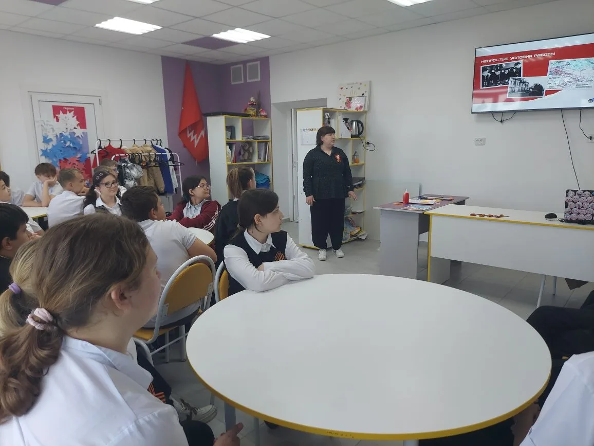 В МБОУ СОШ №3 прошла лекция «Изобретения Победы» от Российского общества «Знание»  В преддверии Дня 