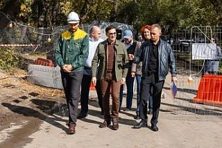 Глава города Алексей Лошкин и Заместитель председателя Правительства, Министр жилищно-к...