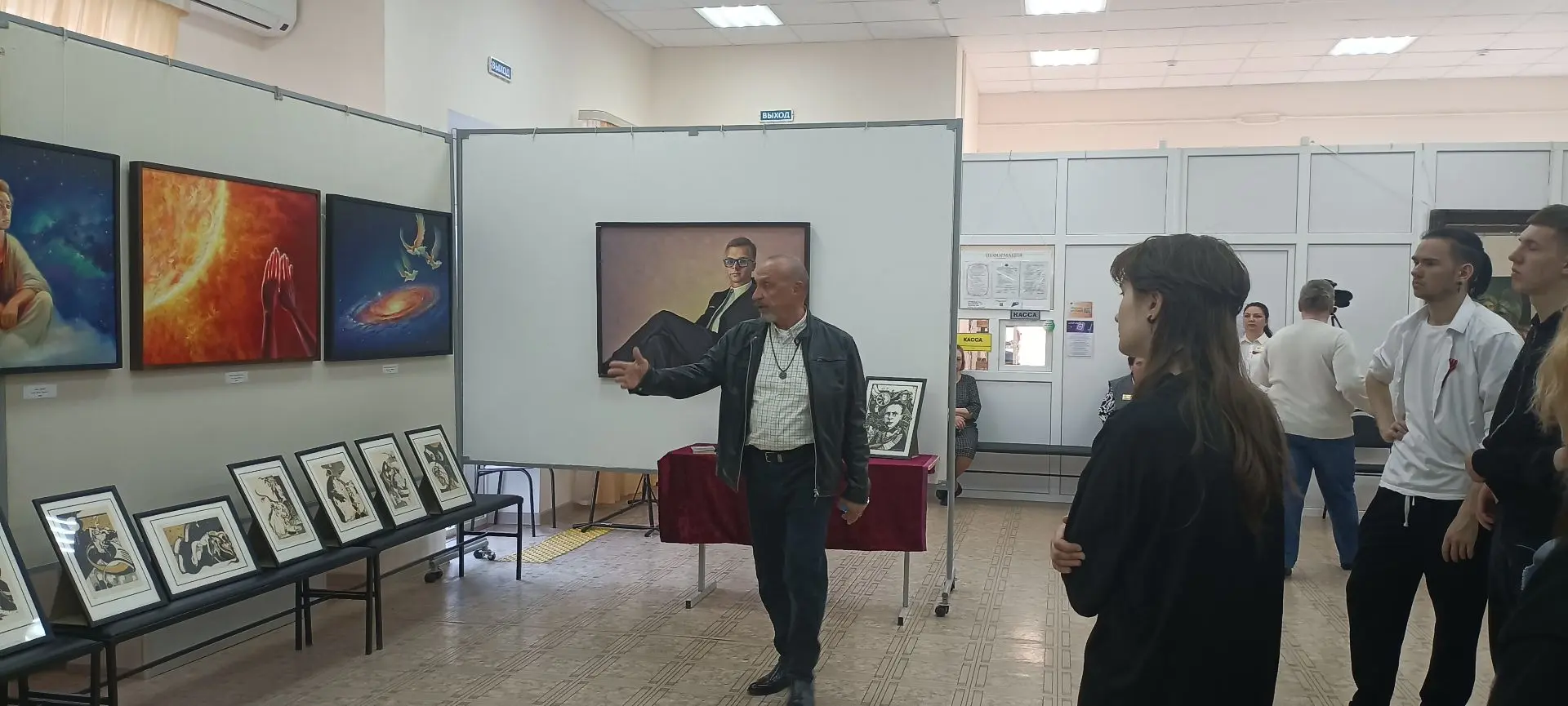 🎨 Студенты групп ТГ-12 и ОИ-11 отделения туризма и сферы услуг Ейского полипрофильного колледжа в со