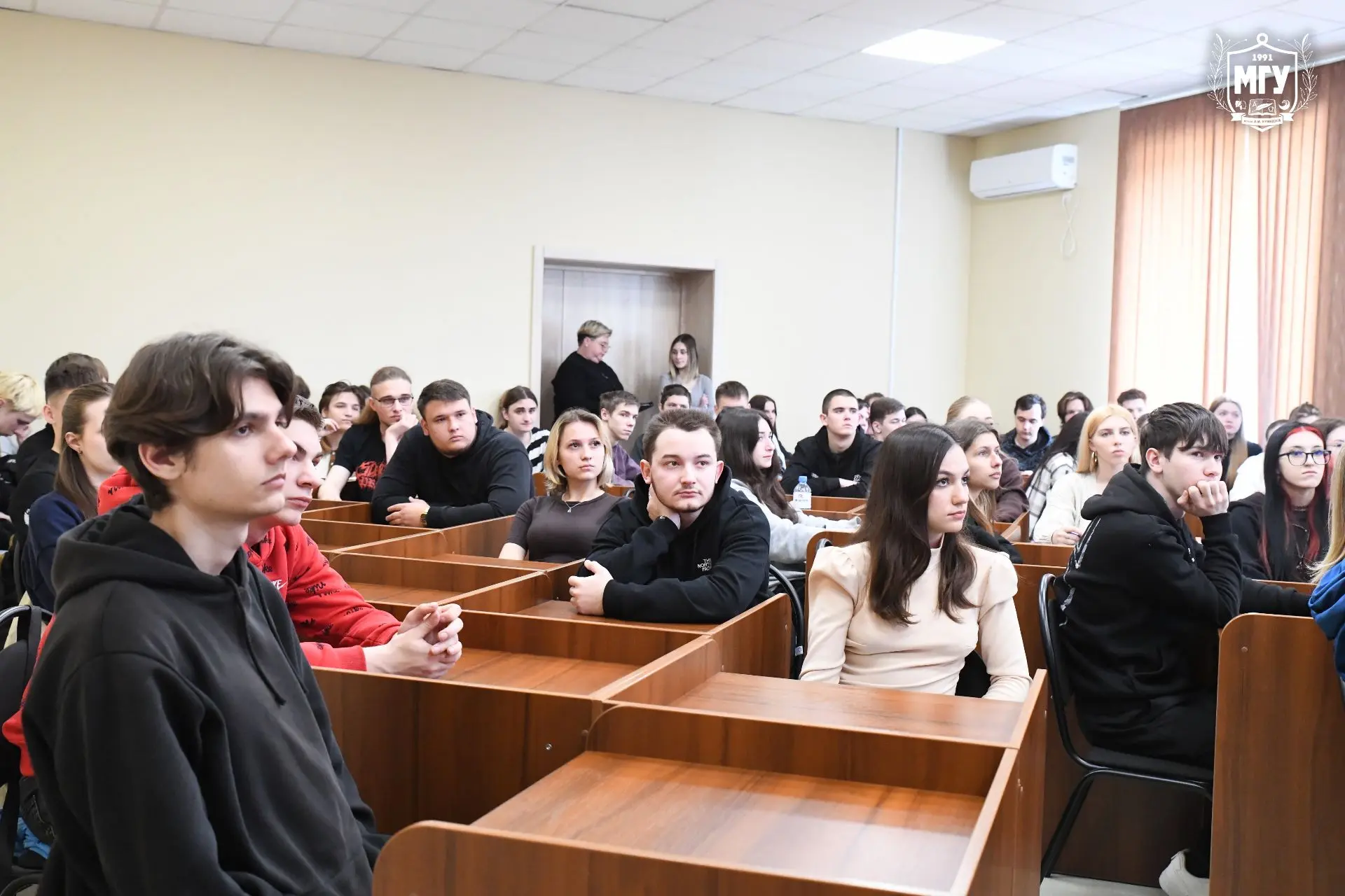 📢 Научный десант о ключевых вызовах современности, роли науки и значении патриотических инициатив  🤩