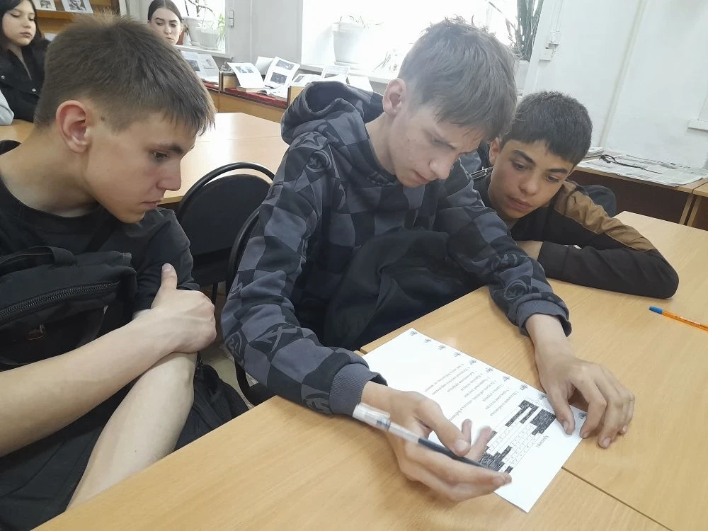 Экскурсия в библиотеку: ребята в деле!