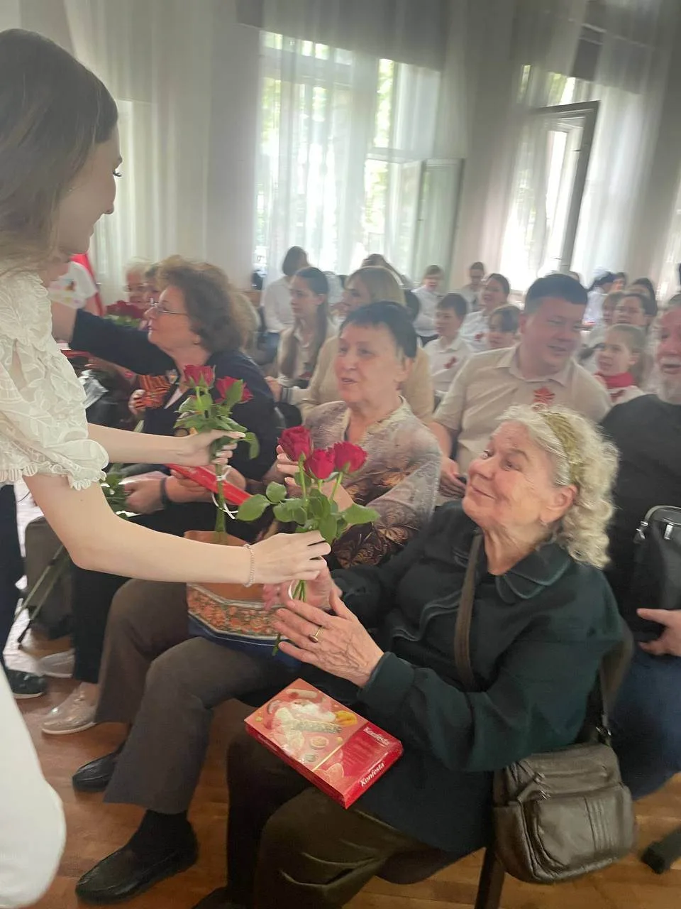 🇷🇺 И пусть поколения помнят!   🌟 В нашей школе прошёл концерт, посвящённый Дню Победы, который стал 