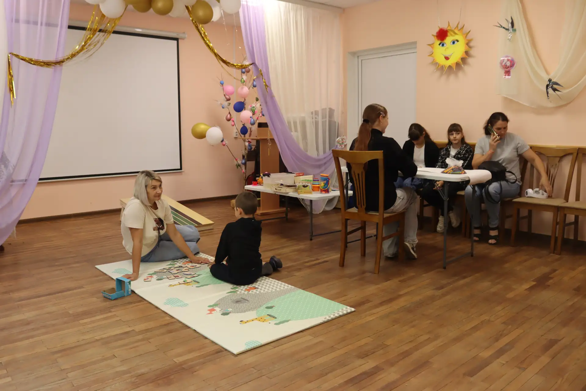 ✅В СОГБУ «Монастырщинский КЦСОН» прошел выездной консультативный прием специалистов цен...