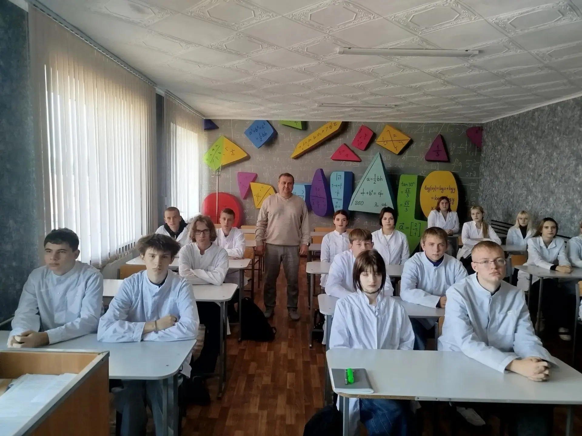 🇷🇺Круглый стол «В единстве народов – сила России» 🤝