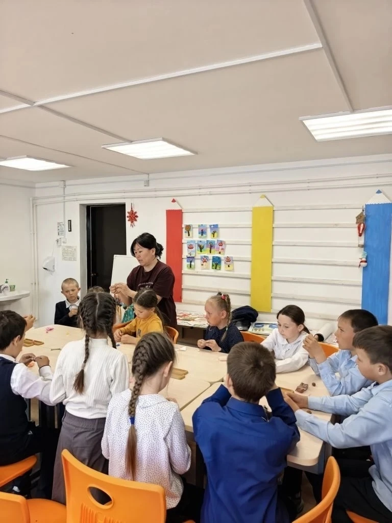 🎨🇨🇳 Любимые герои своими руками и первый урок китайского языка.  🏫На днях Центр дополнительного обра
