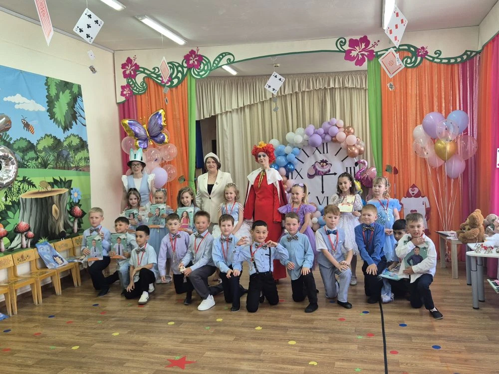 🔔29 мая в детском саду прошёл выпускной бал у группы "Золотые рыбки ".

Вот и стали вы большие,
Шко