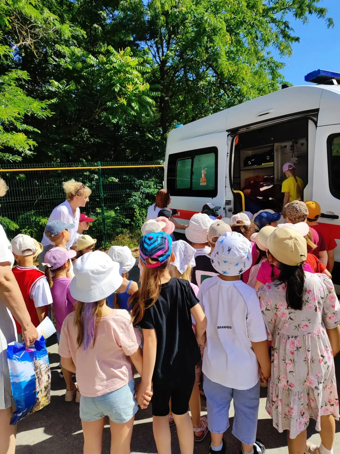 🚑 Экскурсия в мир спасателей! 🚑
Сегодня для наших воспитанников детского сада «Чебурашка» состояло