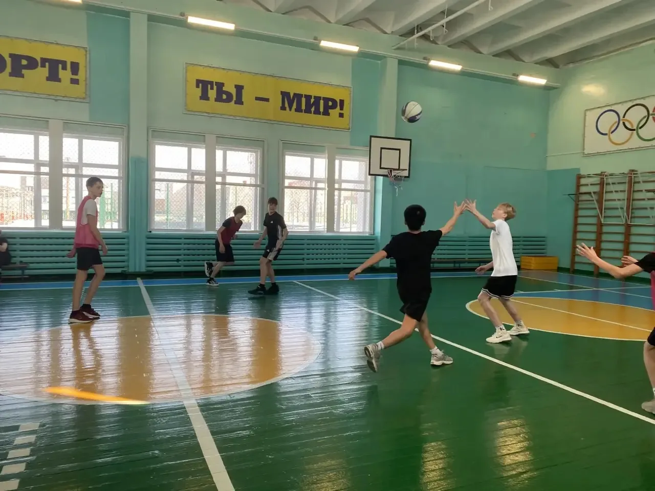 Спорт на каникулах💪   📆⛹️31 марта 2026 года были проведены игры по баскетболу среди учащихся 7 класс