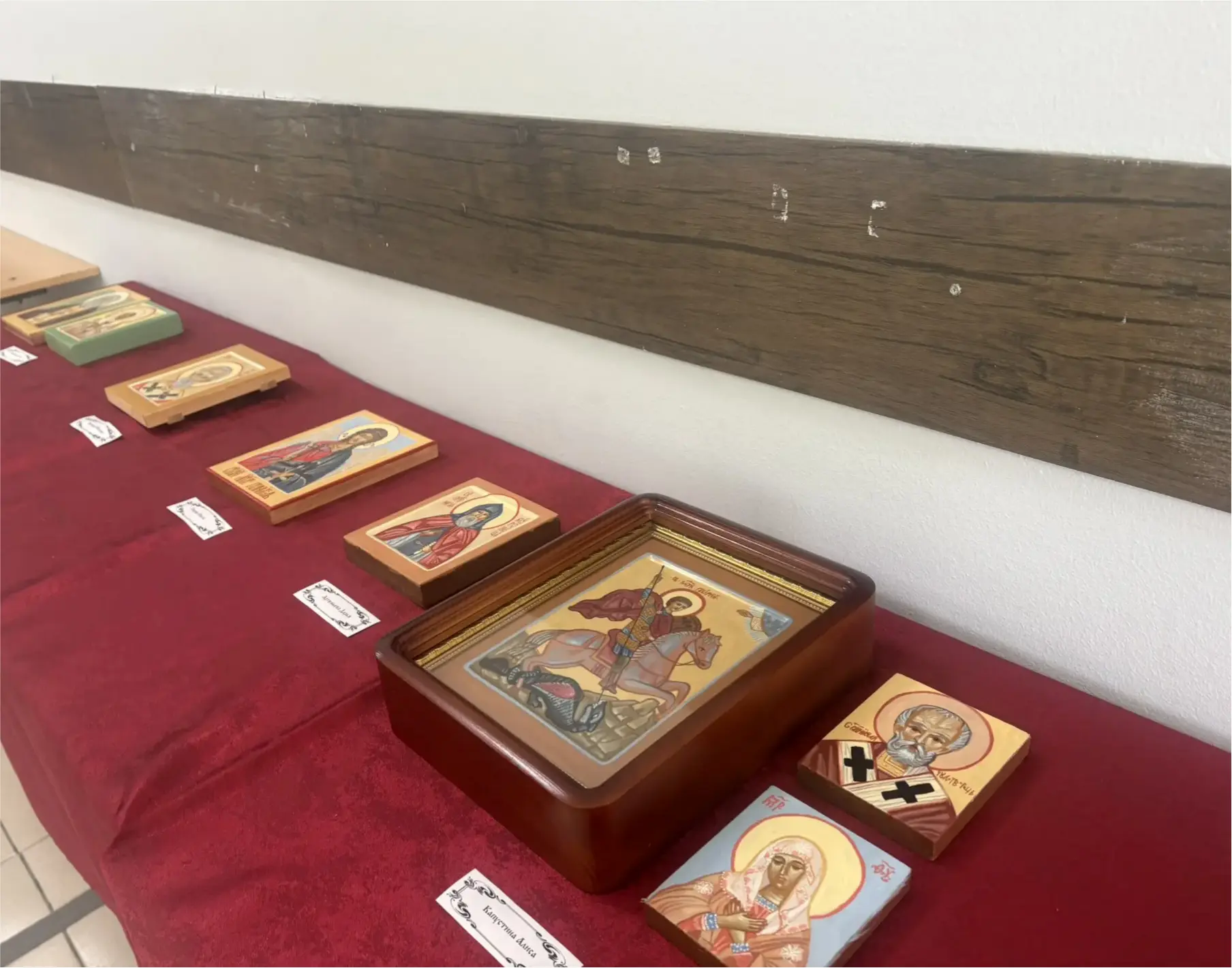 🎨Выставка работ учащихся студии "Иконопись". В холле 2 этажа расположилась выставка работ учащихся 