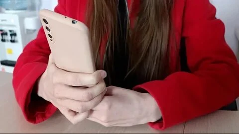19-летняя саратовчанка перевела мошенникам 134 тысячи рублей ради удаленной работы