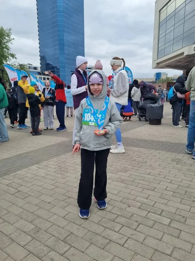 💪 Бежим вместе, побеждаем вместе!  🏃 Несмотря на капризы погоды, «ЗаБег.РФ» в десятый раз объединил 