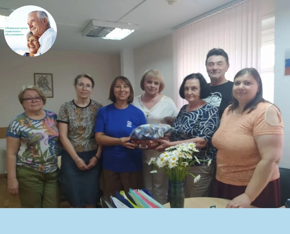 Депутаты от Единой России Постникова Любовь Михайловна и Шатухин Анатолий Ефимович поздравили наш ко