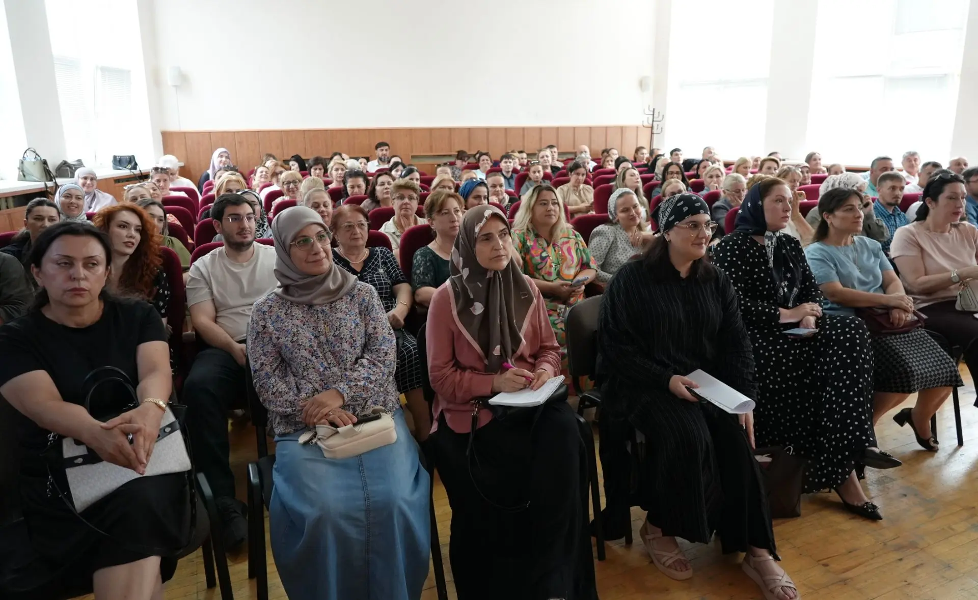 В Каспийске состоялся семинар по работе с обращениями граждан и ведению госпабликов.
