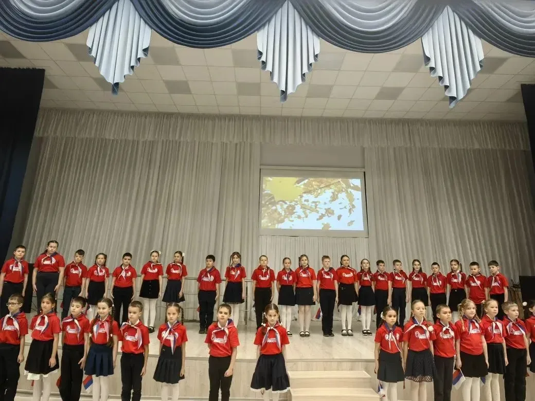 🎤✨  Конкурс  «Битва хоров: объединяем народы через музыку» прошел в нашей школе 12 и 13 февраля 2026