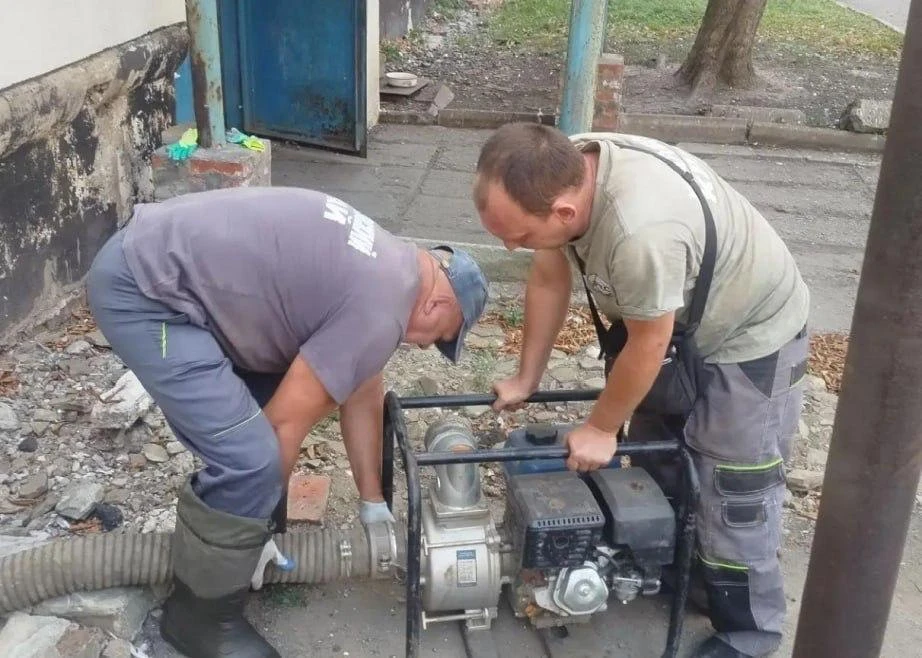 🛠 Хабаровские специалисты готовят Дебальцево к зиме