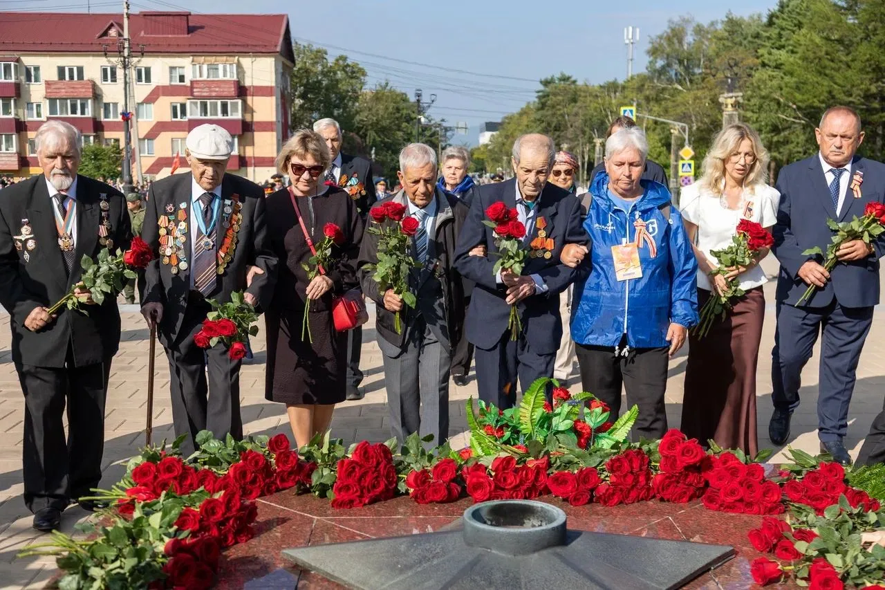В Южно-Сахалинске почтили память героев, освободивших Сахалин и Курилы 🕊️🇷🇺3 сентябр...