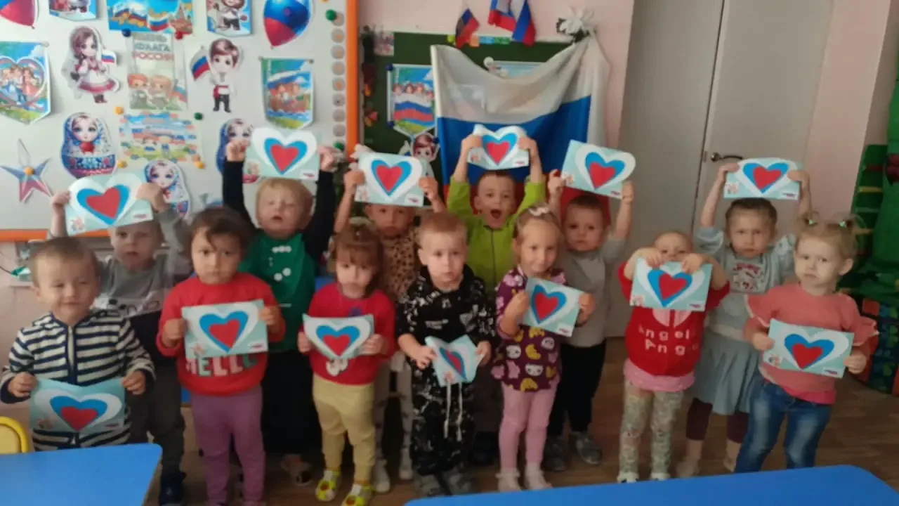 🇷🇺 С любовью к России: как прошёл День флага!