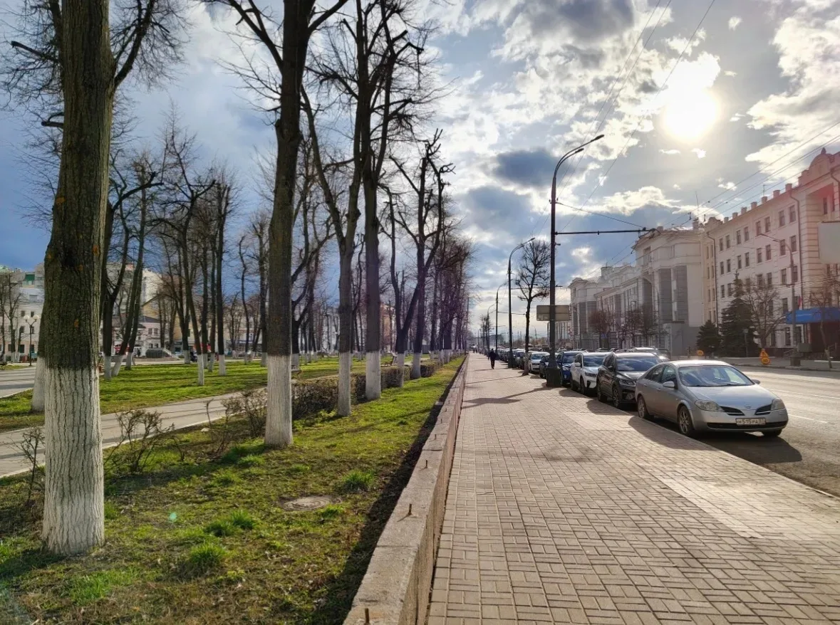 ⚠️ Возвращение ограждения в сквер Танкистов вызывает всё больше вопросов у орловцев