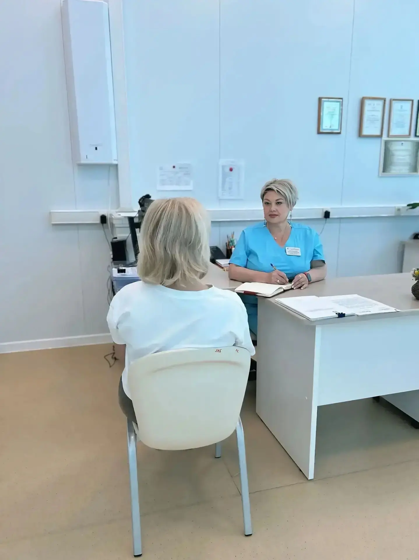 🏥 Еженедельный приём граждан: ни один вопрос не остаётся без внимания! 🤝