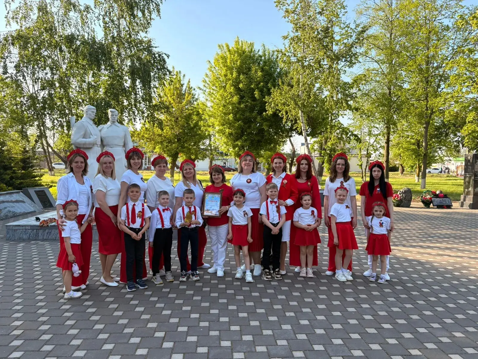 В Доме культуры станицы Нововеличковской 8 мая состоялся фестиваль хоровой песни среди ...