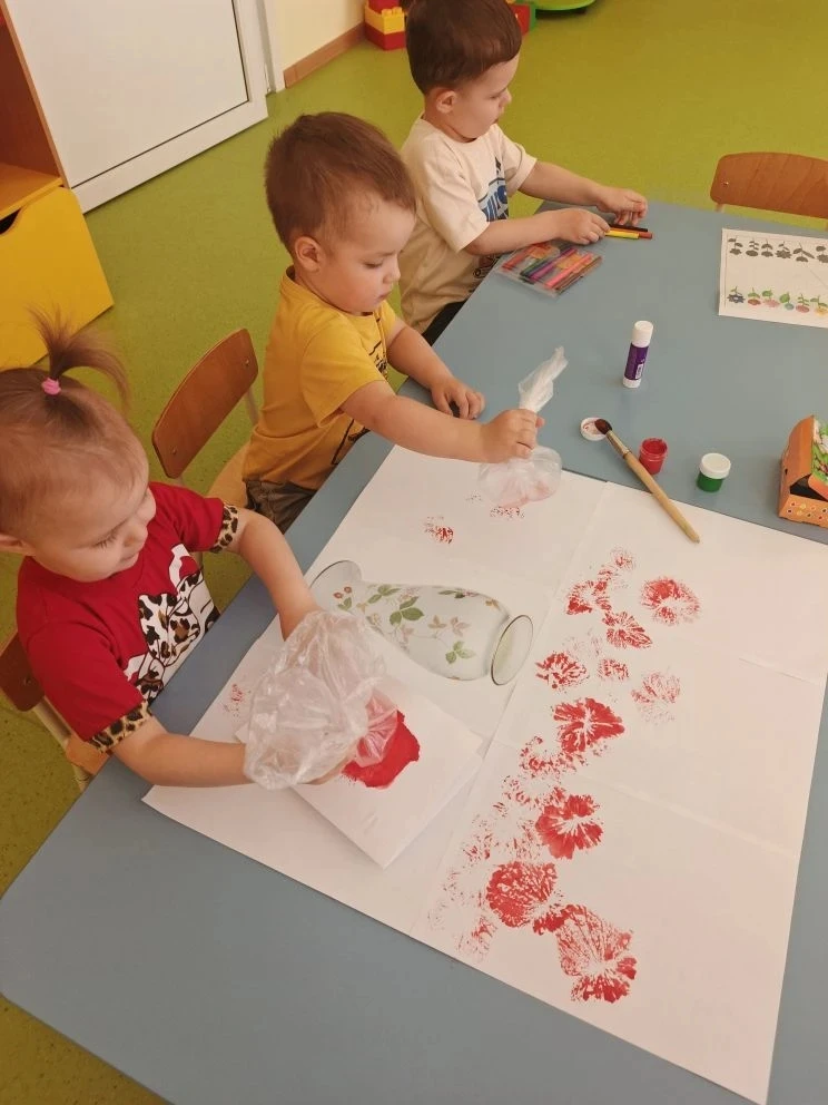 🎨 Рисование — одно из самых любимых занятий детей. 😍 А нетрадиционные техники делают ...