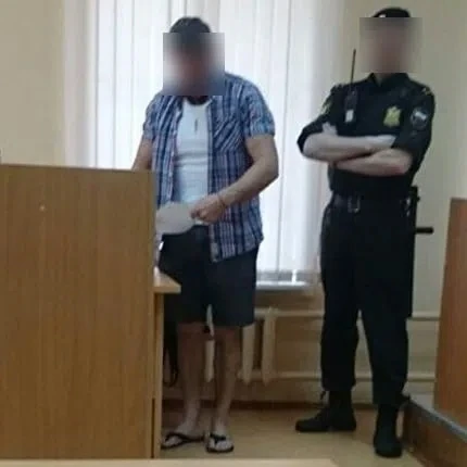 В Петрозаводский горсуд теперь не пустят в шортах и футболках с надписями

Обновили правила для посе