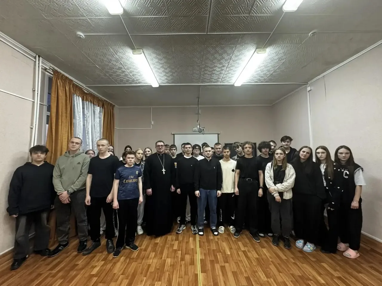✅24 марта состоялась встреча с клириком Храма Всех Святых, в земле Российской просиявших-отцом Андре