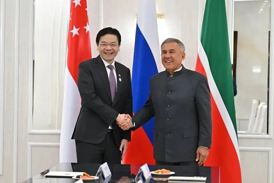 🇷🇺🇸🇬Рустам Минниханов на полях саммита Россия - АСЕАН провел встречу с премьер-мини...