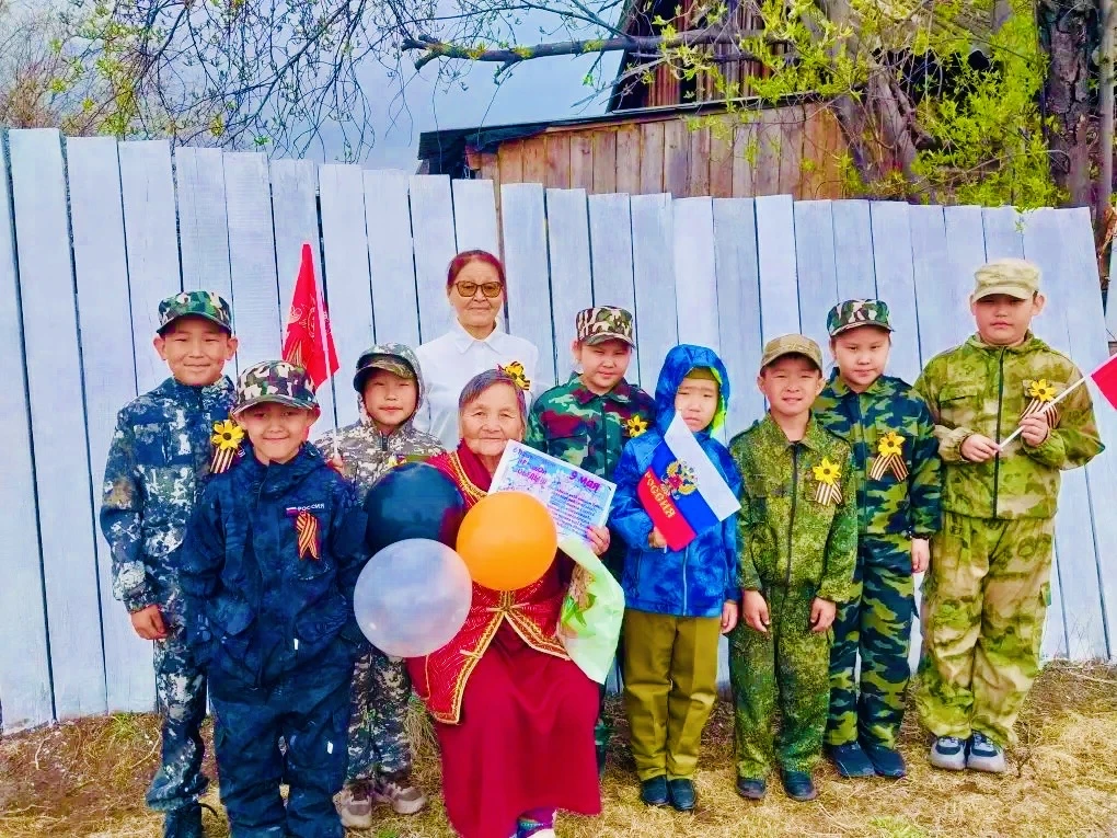 ✨В честь Дня Победы ученики нашей школы поздравили подопечных ветеранов.