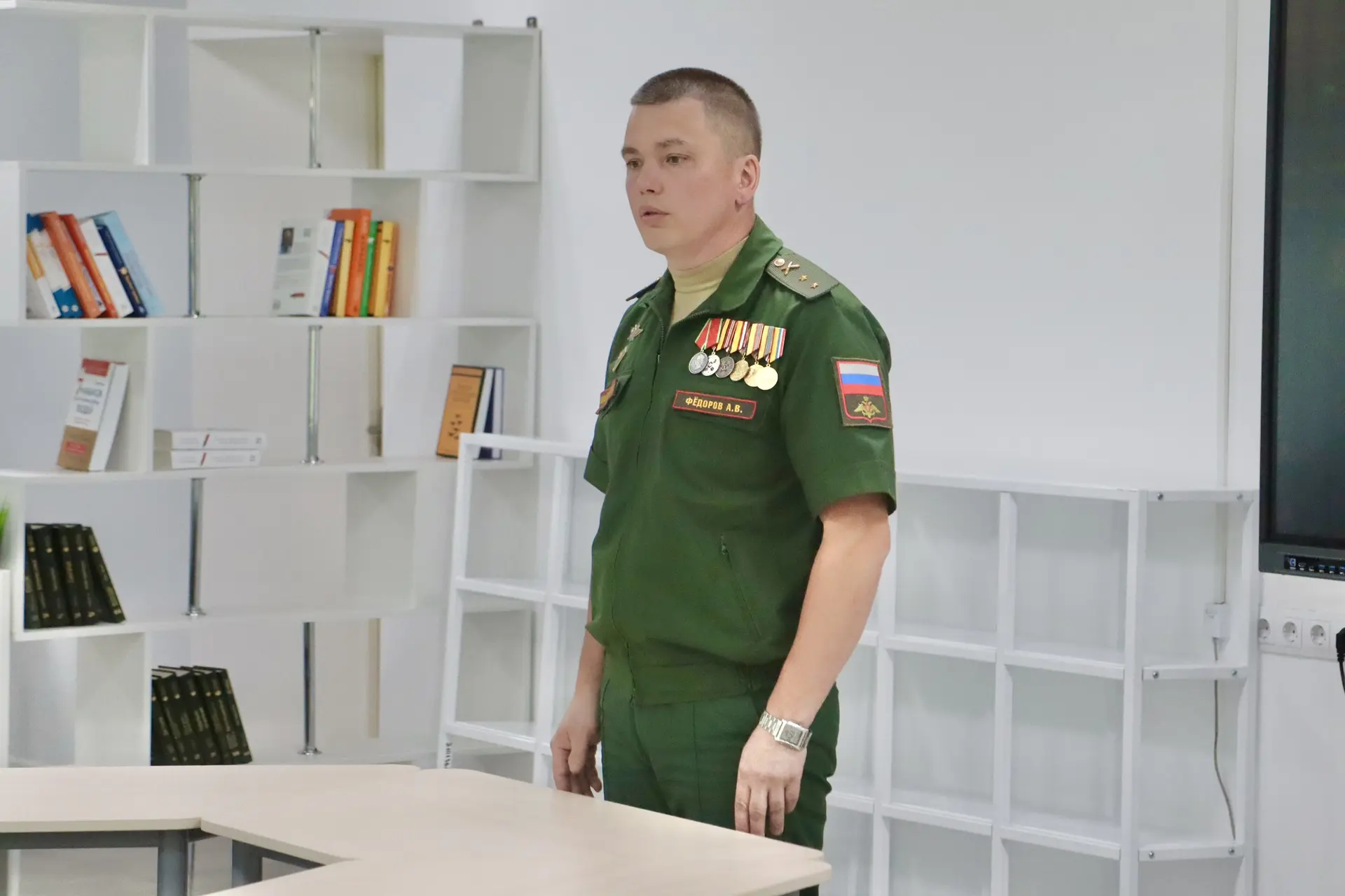 «Университетские однокашники»: встреча с награжденным медалью Суворова Андреем Федоровым.