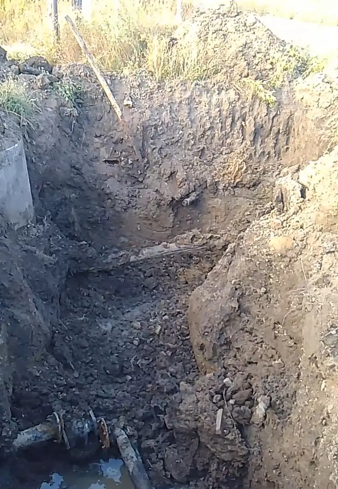 ❗При производстве земляных работ подрядной организацией по ул. Городская  были поврежде...