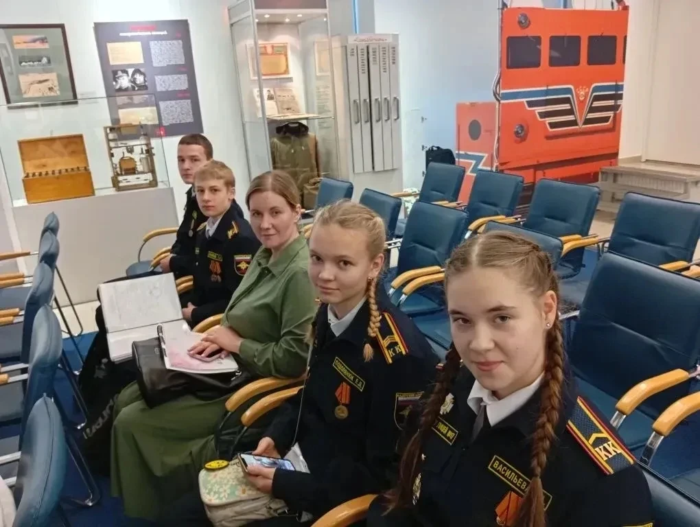 В День российского кадетства большая и сильная группа кадет 8-11 классов нашего лицея приняла участи