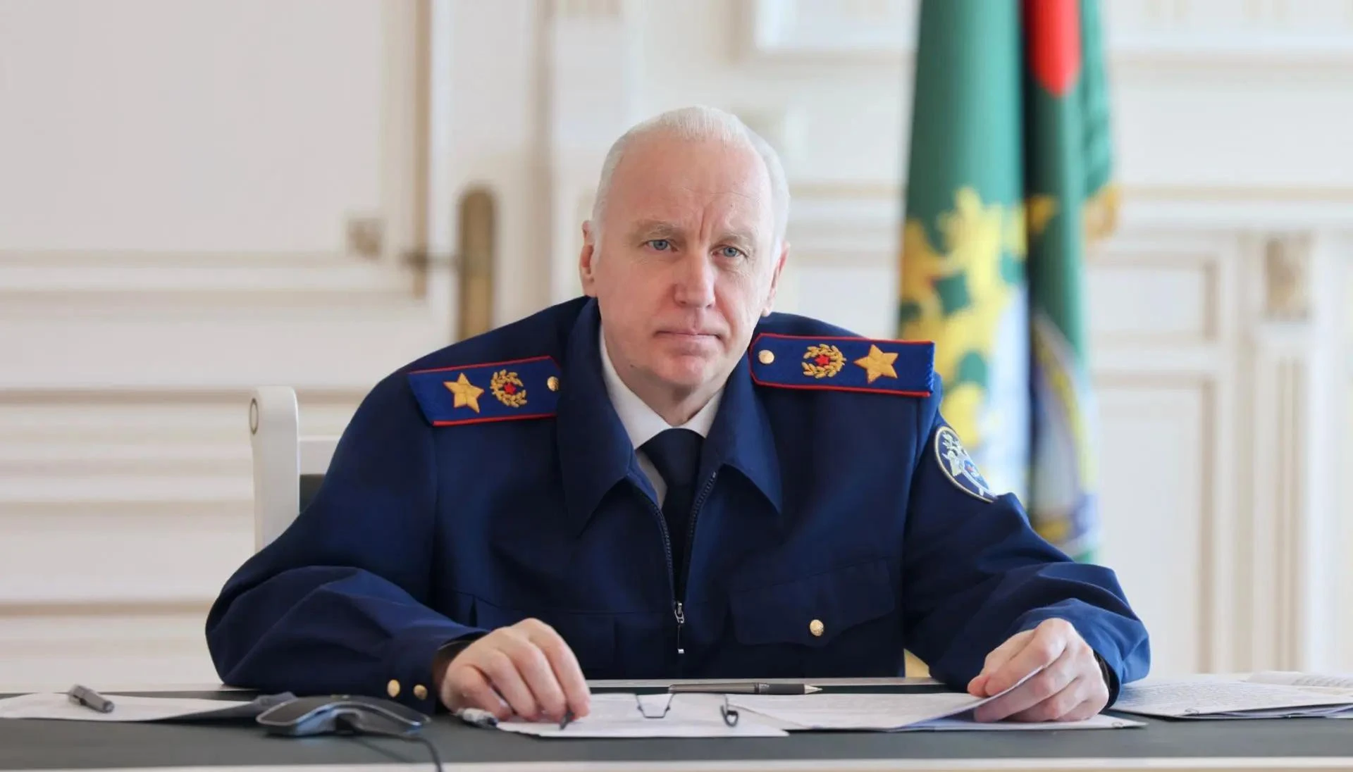 Председатель СК России провел личный прием по вопросу нарушения жилищных прав сирот в О...
