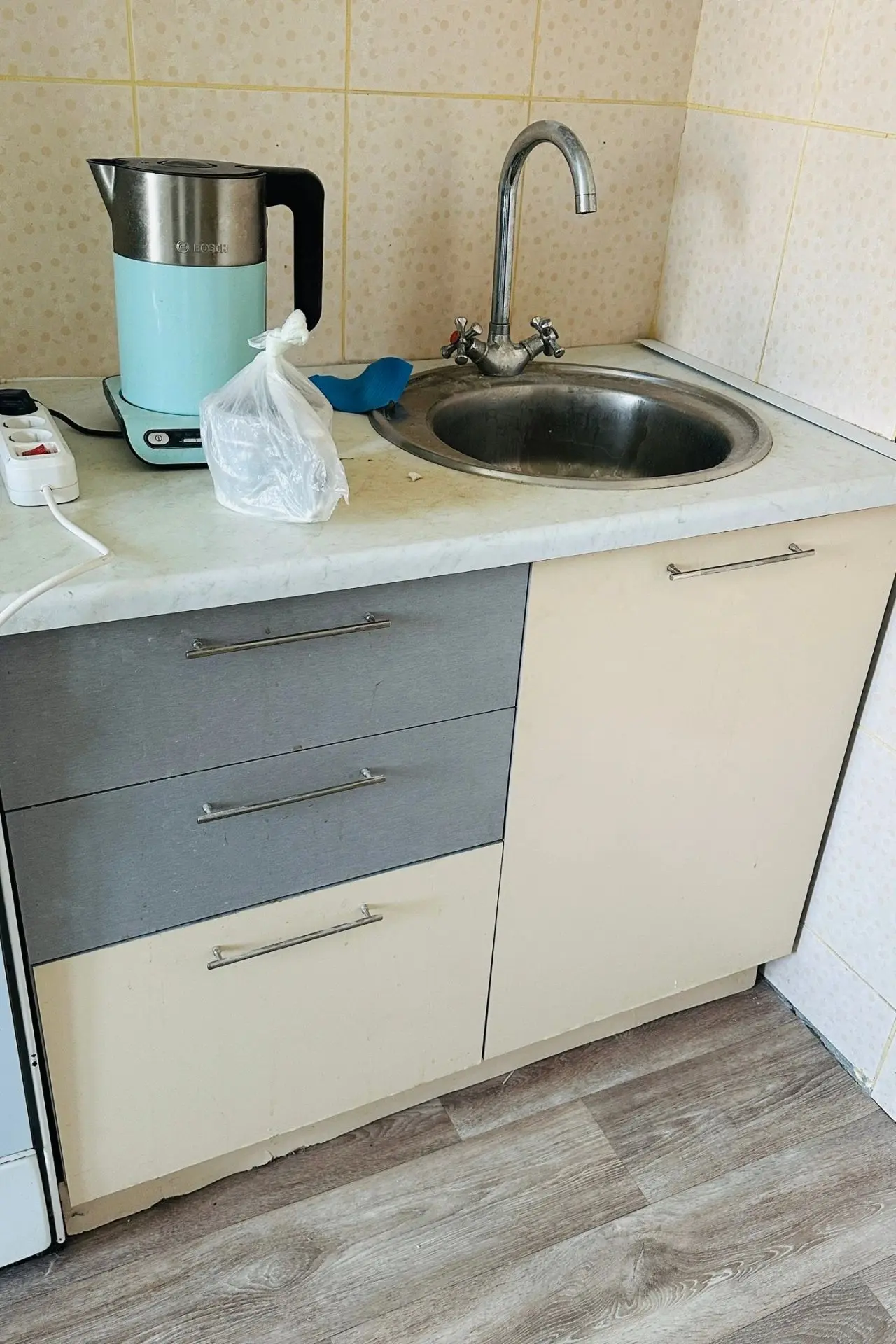 Кухонный гарнитур/плита, отдам, срочно. Самовывоз. Ветлужанка