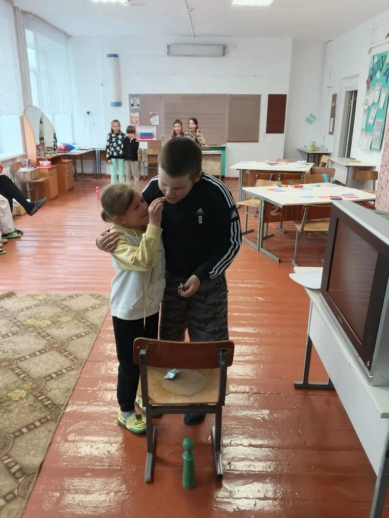 🎉 День России в нашем лагере — это море эмоций и гордости за Родину! 🇷🇺❤️

 День начался с торжес