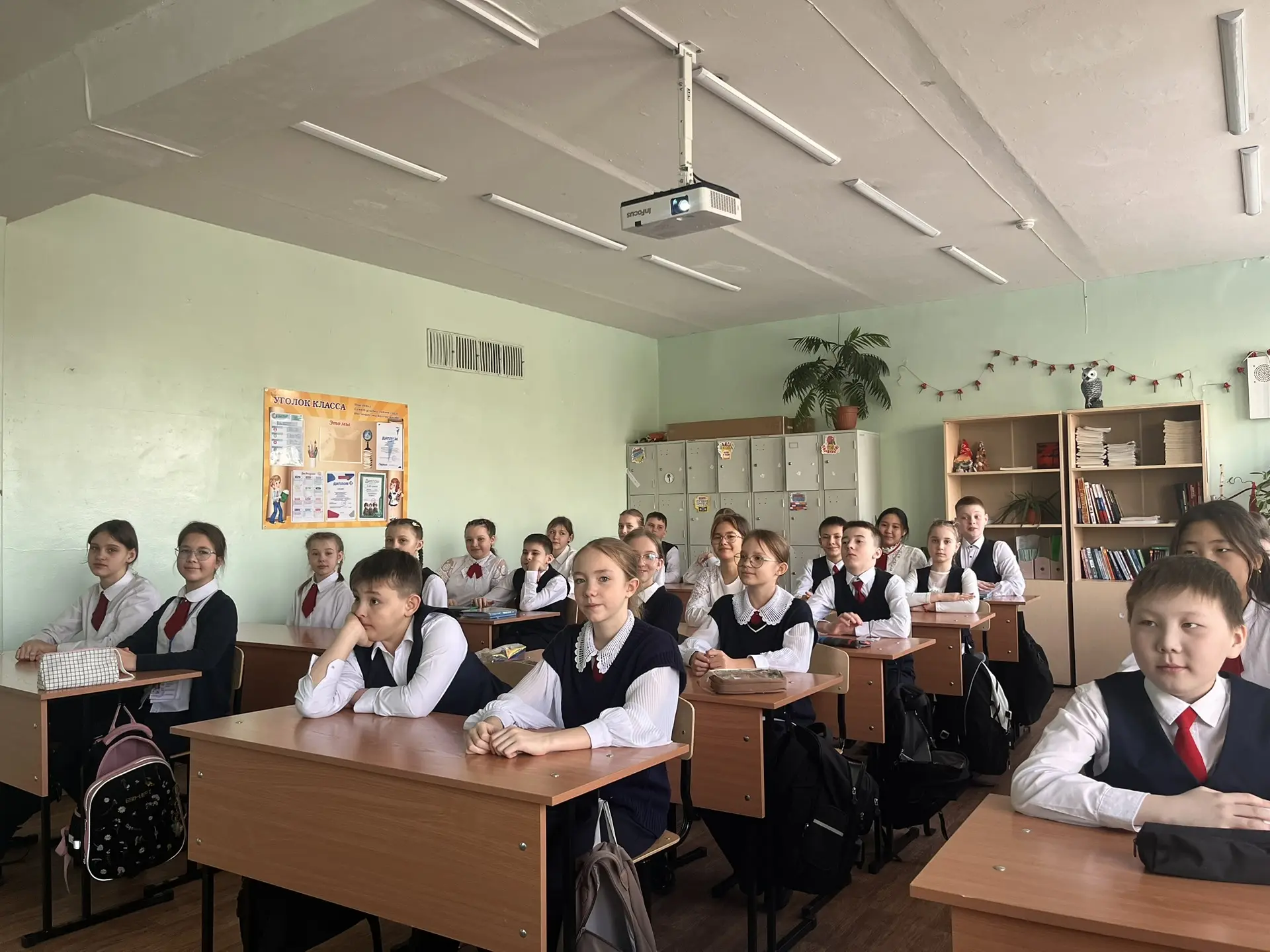 День воссоединения Крыма с Россией🇷🇺  🔹В этом году наша страна празднует 12 годовщину важного событи