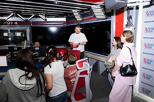 🎙️ «Русская Медиагруппа» открыла двери «Русского Радио» для семей героев СВО

Член Совета директоро