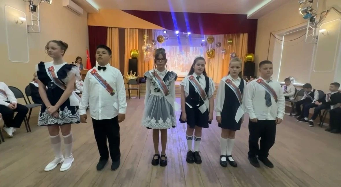 #МОУСОШ3гТалдома
#Выпускной2026 
#НачальнаяШкола 
#ПрощайНачальнаяШкола 
🎓 Выпускной 4 класса: боль